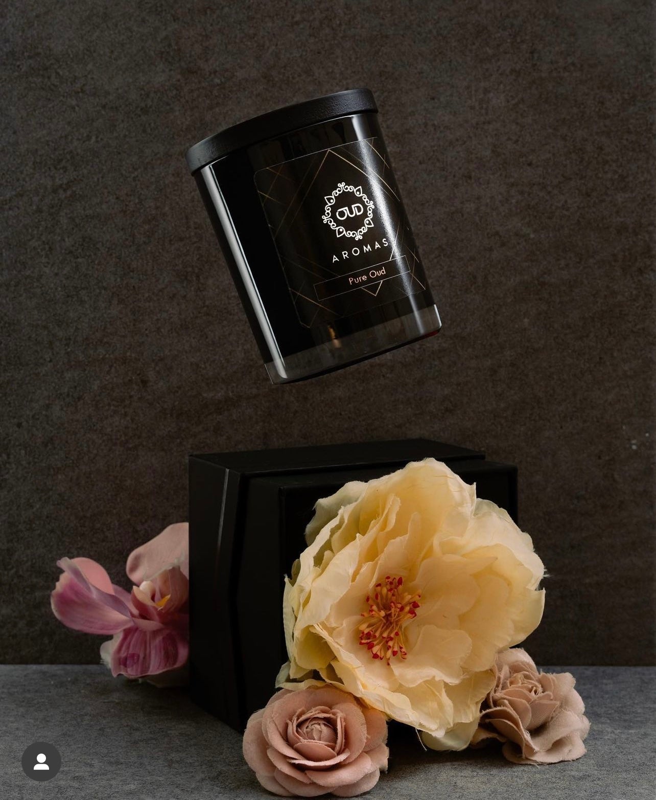 Pure Oud Candle